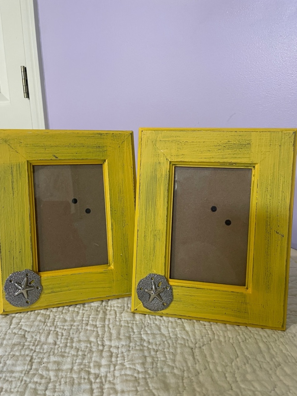 Yellow Coastal Sand Dollar Picture Frame -like 
new 4x6 print
